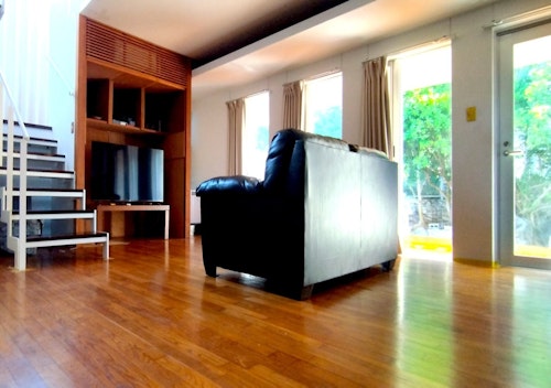 MAISON DE VACANCES ^