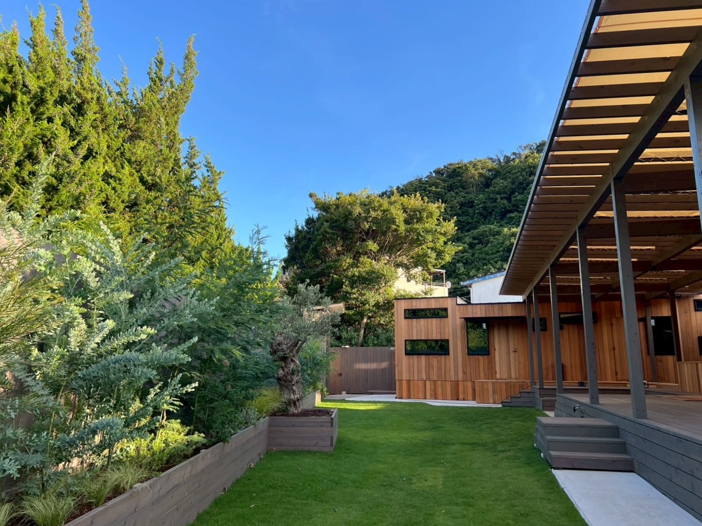 Ｔｉｎｙ　Ｂａｓｅ　Ｔｈｅ　Ｉｒｉｔａーｈａｍａ