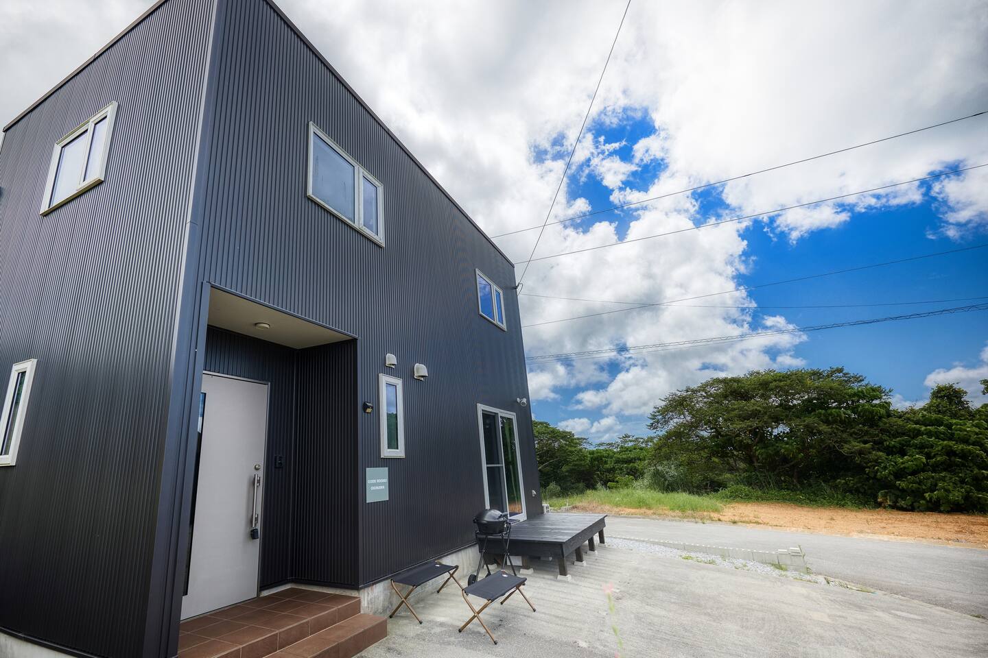 ＣＯＤＥ　ＲＯＯＭＳ　ＯＫＩＮＡＷＡ