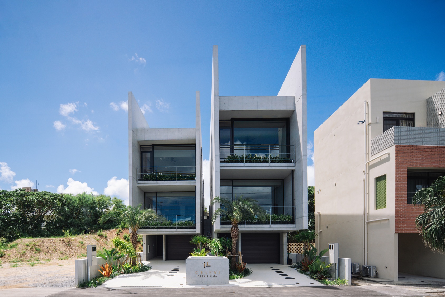 セレヴィ読谷A棟・B棟