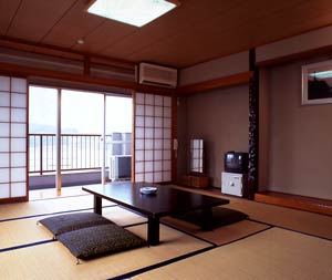 海辺の温泉宿　まるさん