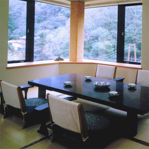 立久恵峡温泉 渓谷露天風呂の宿 八光園