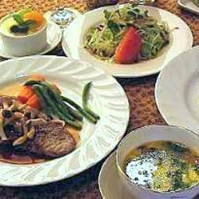 ＡＬＢＥＲＧＯ　ｄｅｌ　ｏｔｔｏ