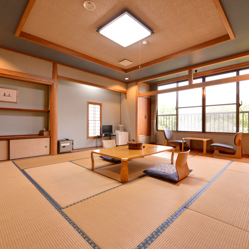 由布院温泉　榎屋旅館