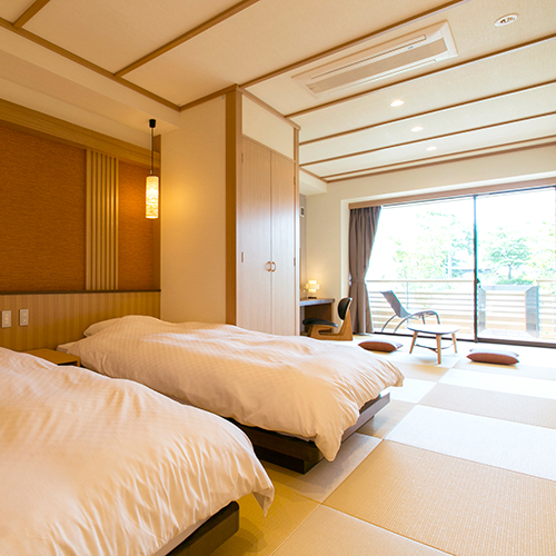 季の邸　鍋田川