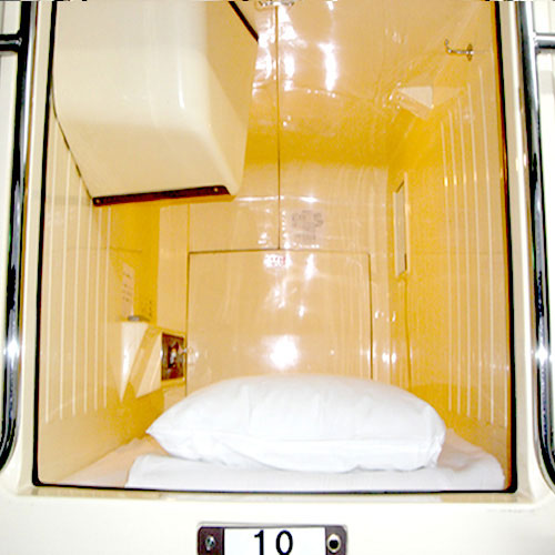 カプセルホテル　ファミー