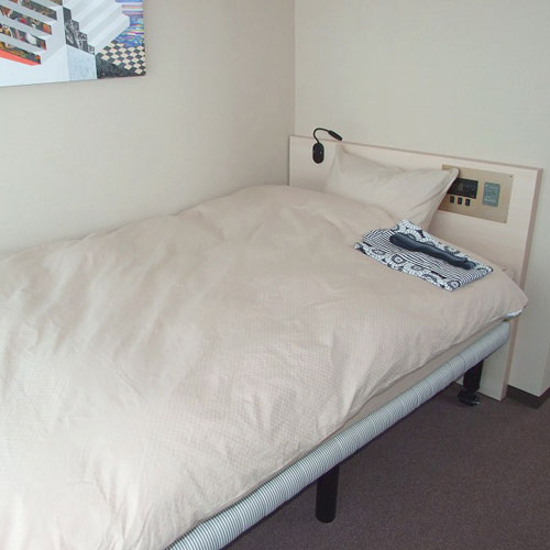 ビジネスホテル日新館