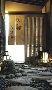 輪の風ただよう漆の宿　お宿たなか