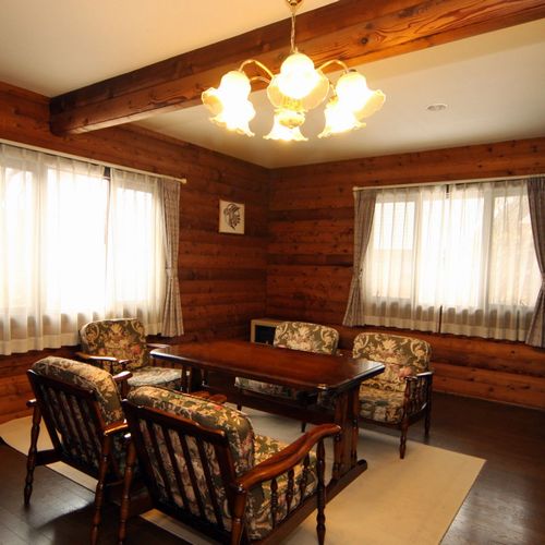 軽井沢LogHOTEL塩沢の森