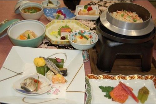 箱根木賀温泉　ＫＫＲ箱根宮の下（国家公務員共済組合連合会宮の下保養所）