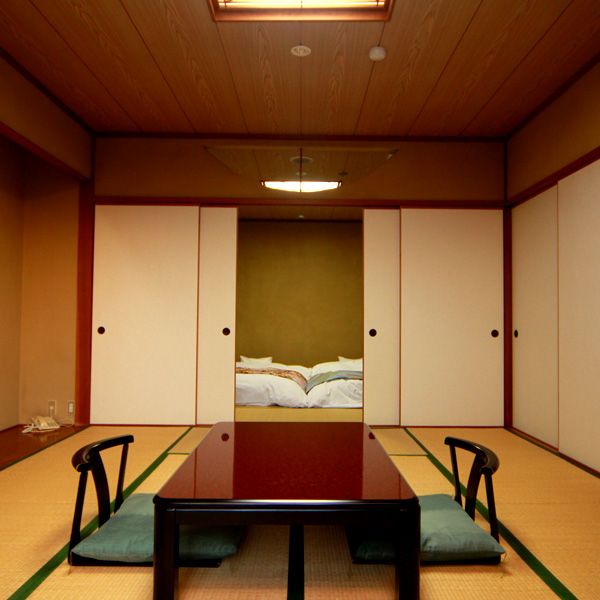 彩る季の庭　薬王館