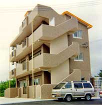 ペンション　ホリデイイン漢那