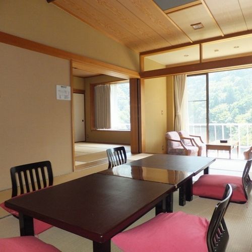 湯の山温泉　彩向陽（いろどりこうよう）