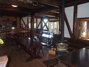 ログペンション 秋岡屋