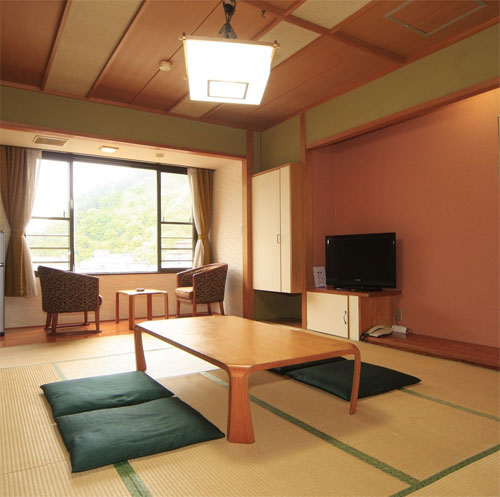 黒部峡谷トロッコ電車駅前　フィール宇奈月