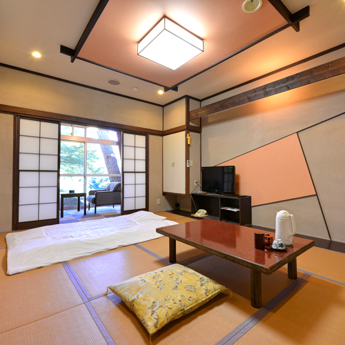 割烹旅館 新花の茶家