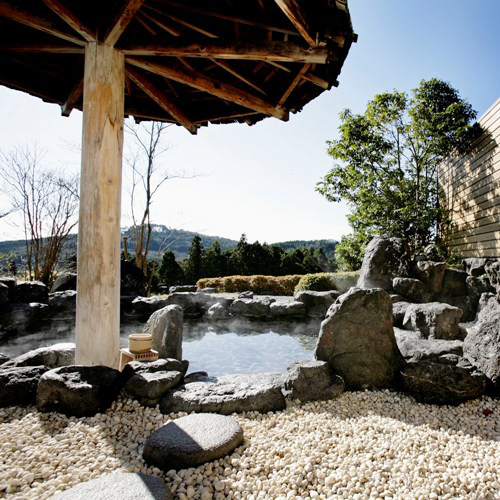 霧生温泉 メナード青山リゾート