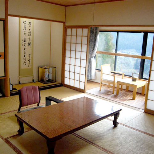 栃木温泉　鮎返りの滝を望む宿　小山旅館