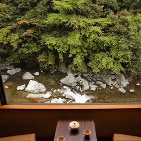 摂津峡花の里温泉　山水館