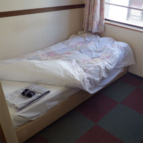 ビジネスホテル 平谷