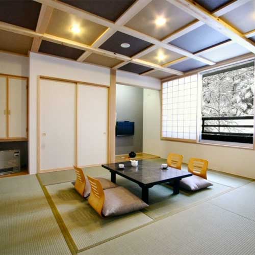 草津温泉　十二屋旅館