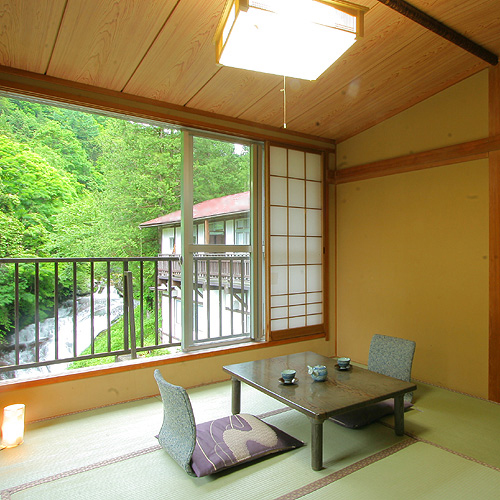 奥蓼科温泉郷　山の宿　明治温泉　御射鹿の湯