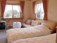 小さなホテル　花いかだ