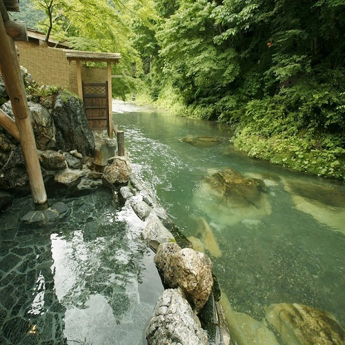 湯西川温泉　本家伴久　〜時空を渡るかずら橋〜