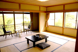 レークヴィラ東山