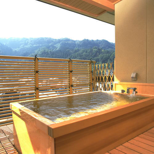 三朝温泉　依山楼　岩崎