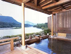 麒麟山温泉　絵かきの宿　福泉