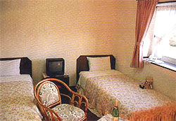 ぺんしょん　あぜりあ