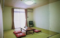 ヴィレッヂイン 西山