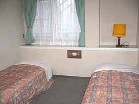 ビジネスホテル 近江屋