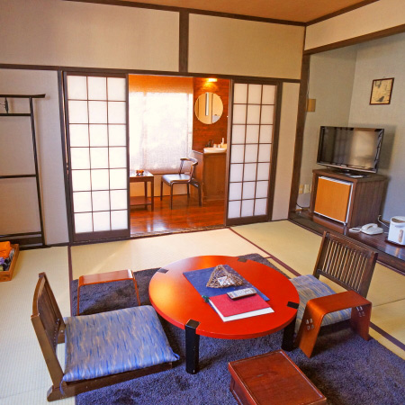 湯布院温泉　御宿　由府両築