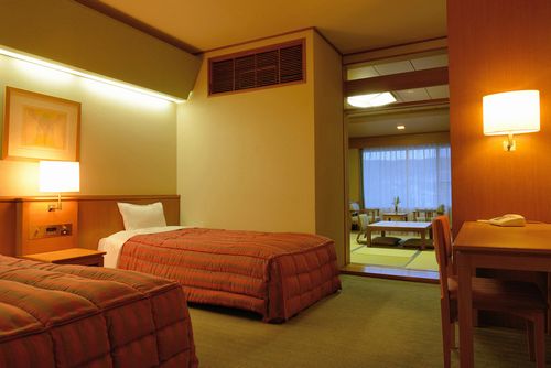 ラフォーレ伊東温泉　湯の庭