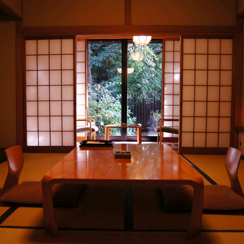 由布院温泉　山紫御泊処　はなの舞