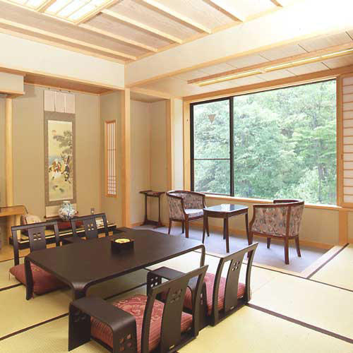 猫啼温泉　式部のやかた　井筒屋