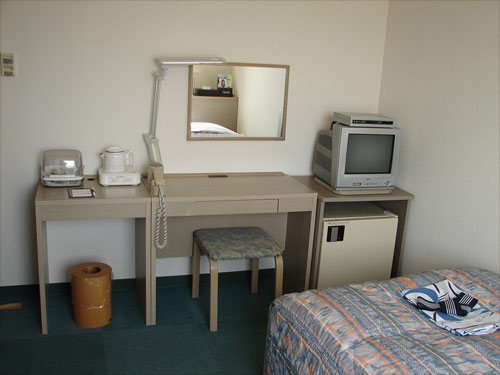 ＨＯＴＥＬ　ＢＩＧ　ＷＡＶＥ