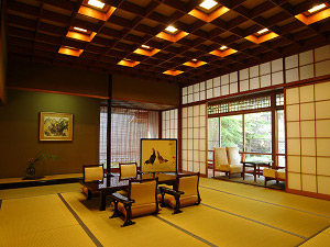 城崎温泉　西村屋本館