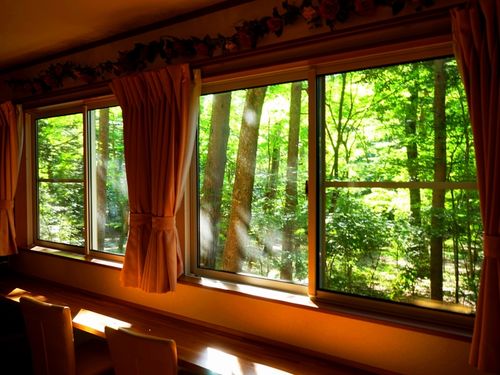 ペンション　軽井沢ゼフィルス八番館