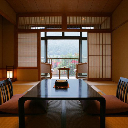 鬼怒川温泉　静寂とまごころの宿　七重八重