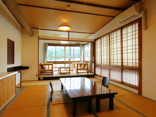 割烹旅館 筑前屋