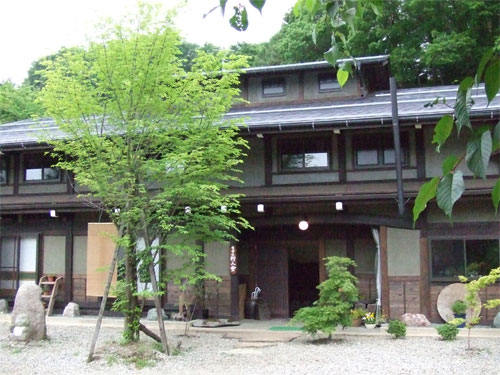 哲学の杜・行人舎