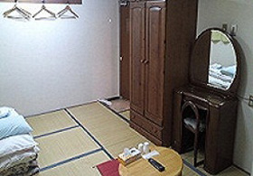 ビジネスホテル来山南館