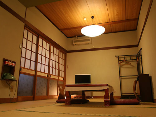 湯平温泉　旅館　まるや