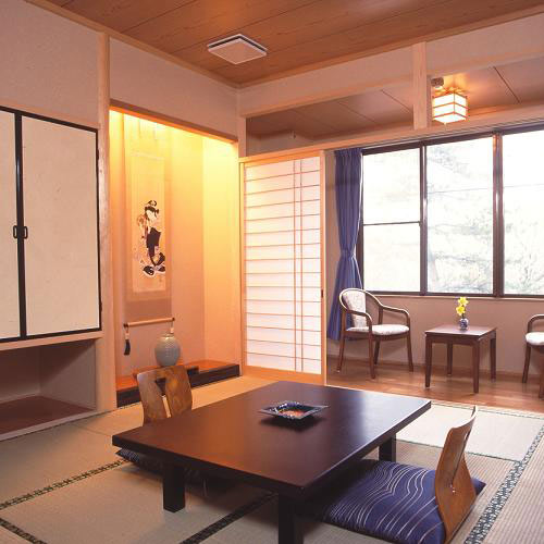 ふぐ料理 活魚料理の宿 やまに旅館