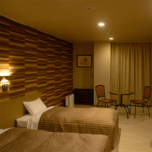 ＤＥＳＩＧＮ　ＨＯＴＥＬ　ＦＯＬＯＮ