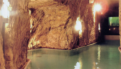 湘南・江の島の海と富士山を望む歴史の宿　岩本楼本館