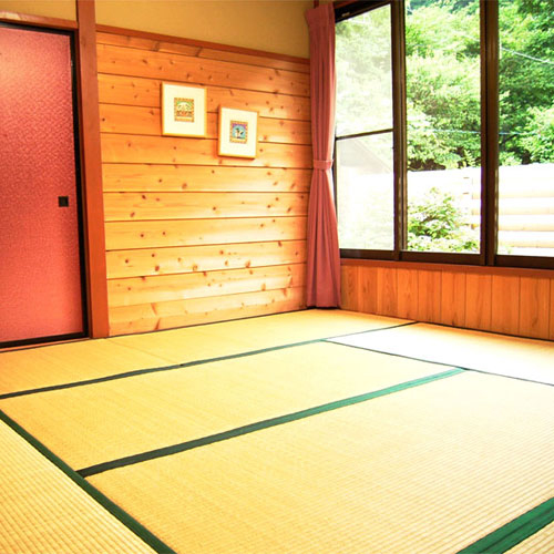 高原の宿　水芭蕉